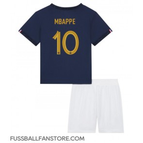 Frankreich Kylian Mbappe #10 Replik Heimtrikot Kinder WM 2022 Kurzarm (+ Kurze Hosen)